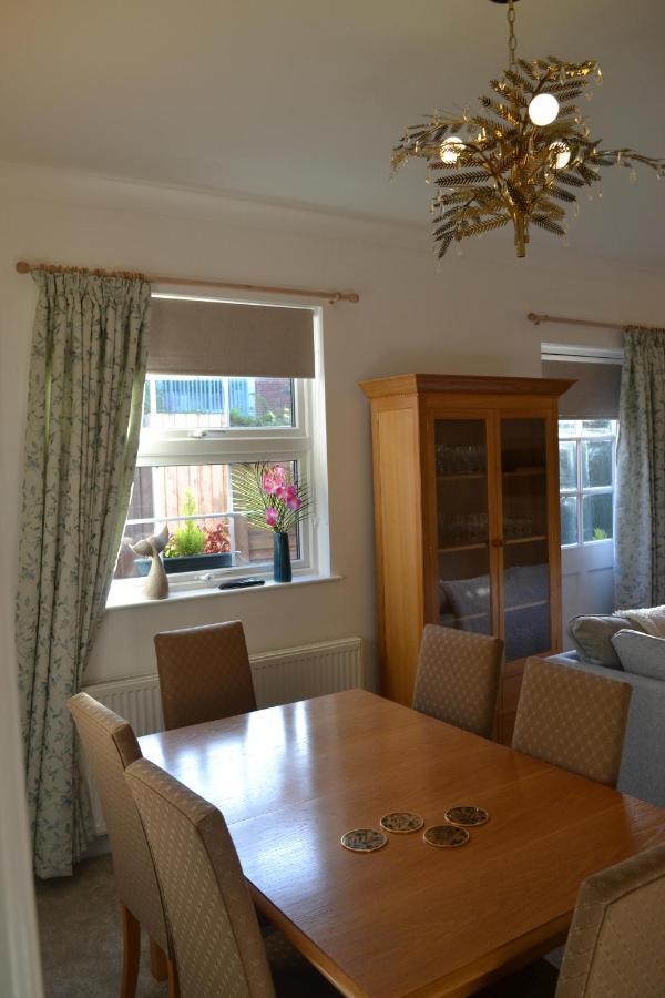 Frinton Escapes - The Cottage Exterior foto